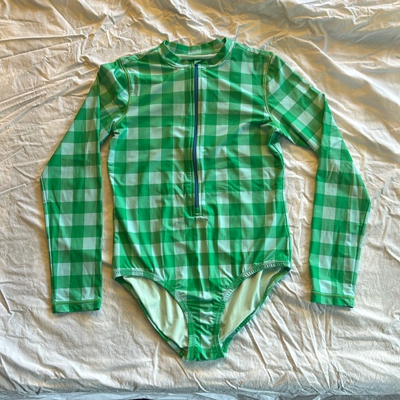 Girls one piece - Picture 1 of 2